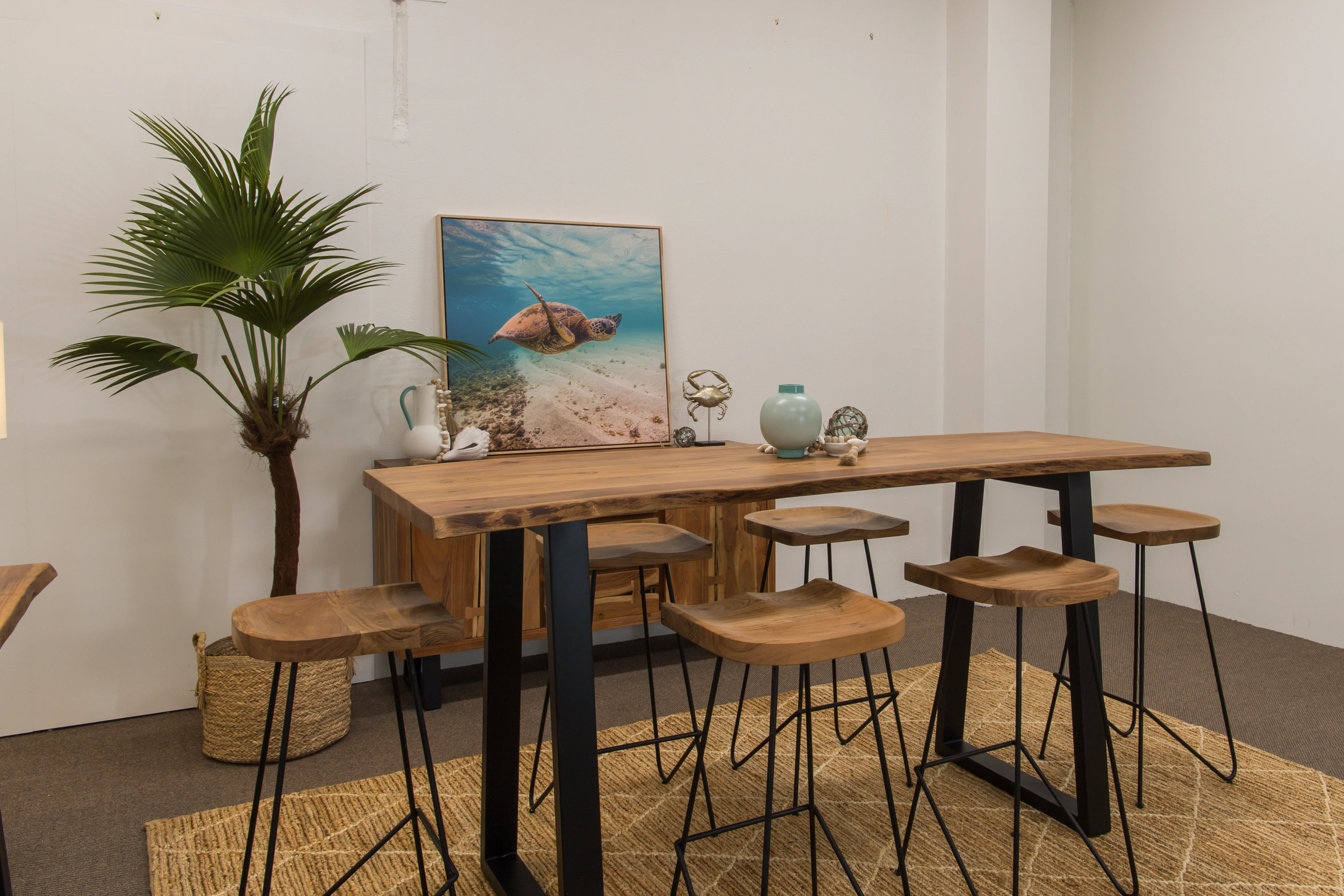Delamere Bar Table - Image 3