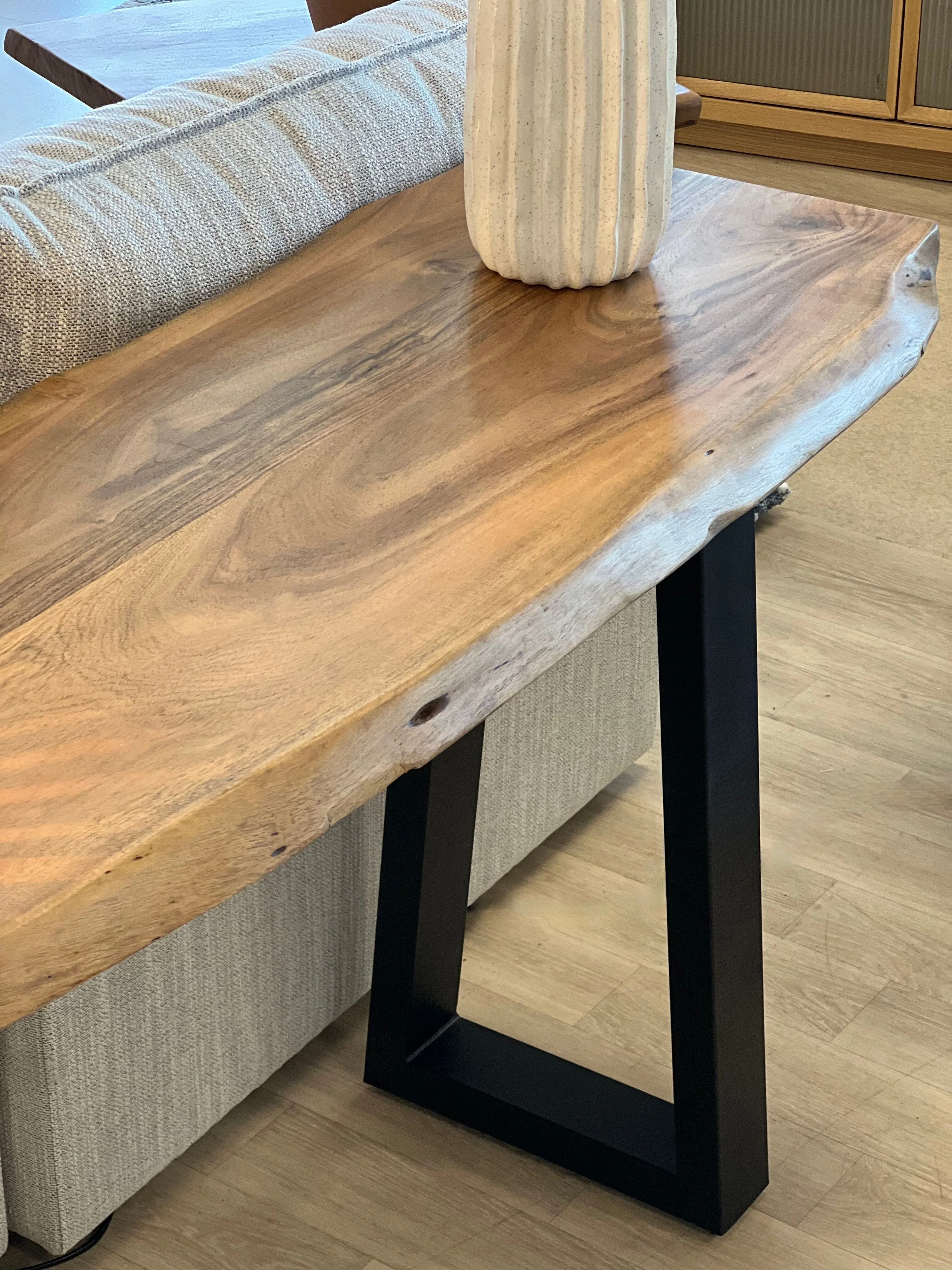 Delamere Hall Table - Image 7