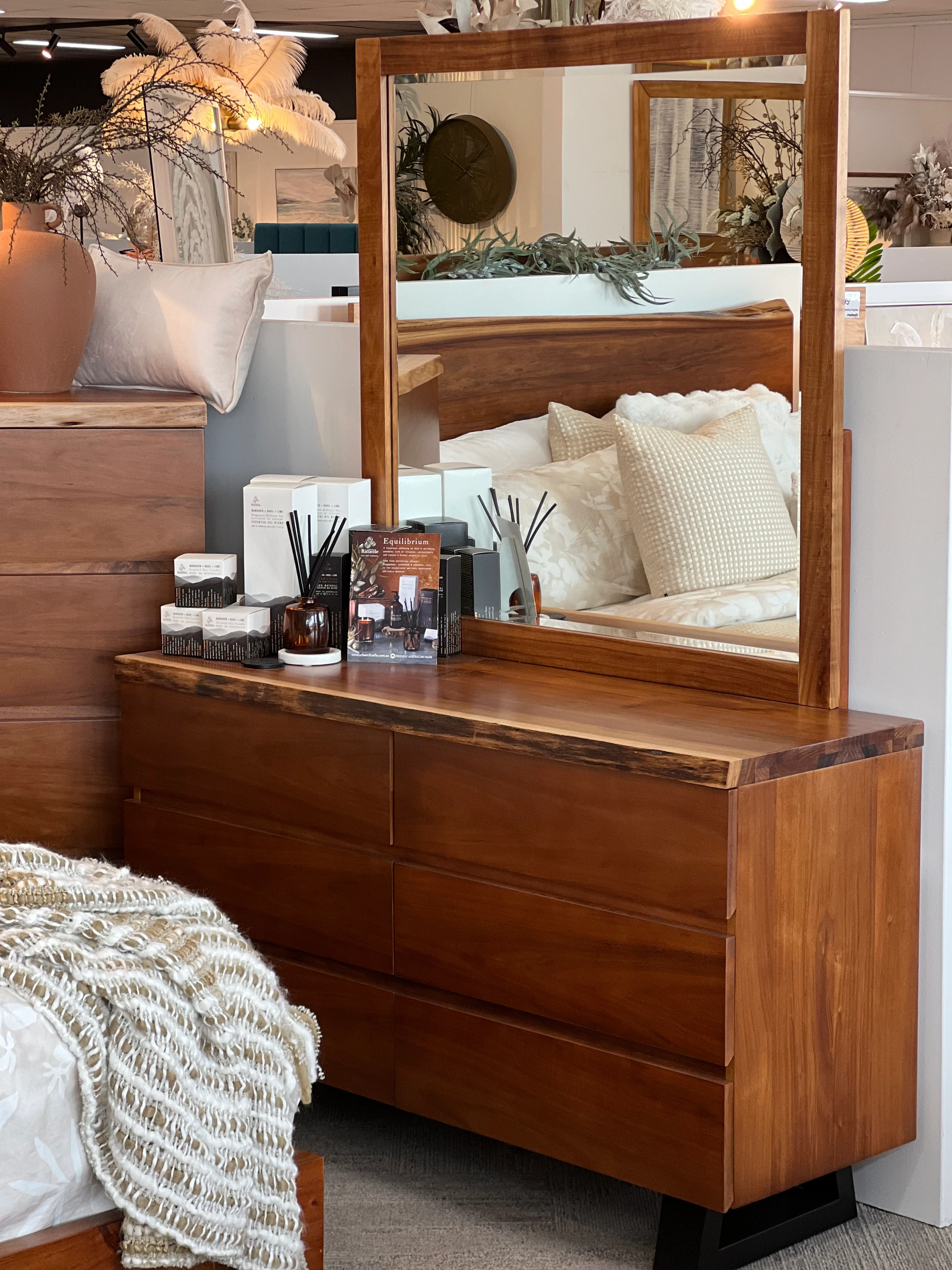 Fortitude Dresser - Image 4