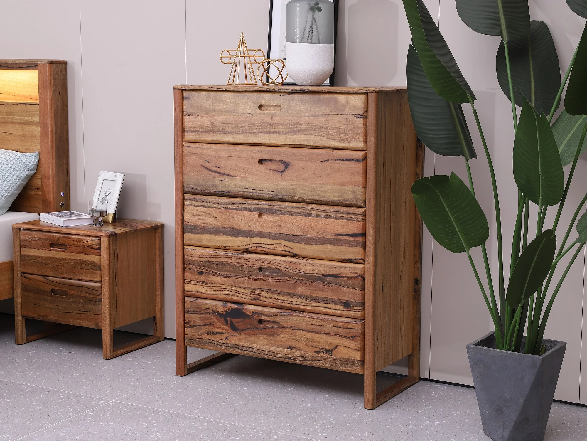 Fremantle 4-Piece Bedroom Suite - Image 5